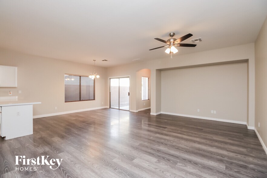 Building Photo - 28067 N Quartz Dr