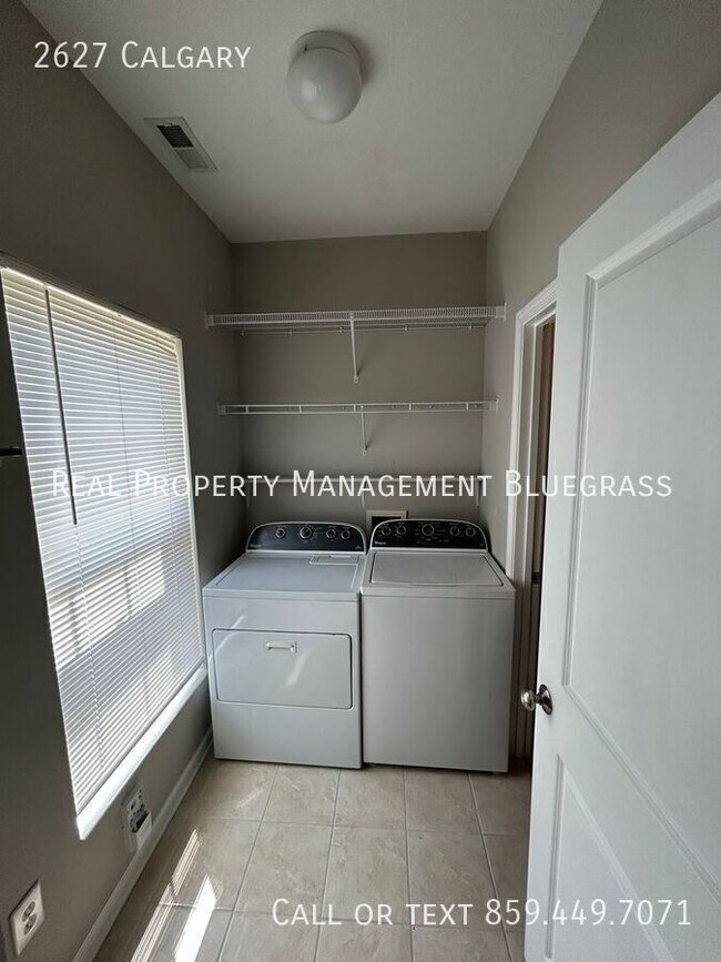 Building Photo - 2627 Calgary-