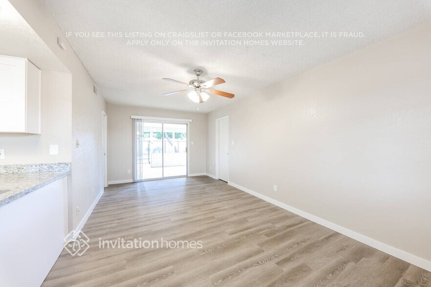 Building Photo - 1408 W Piute Ave