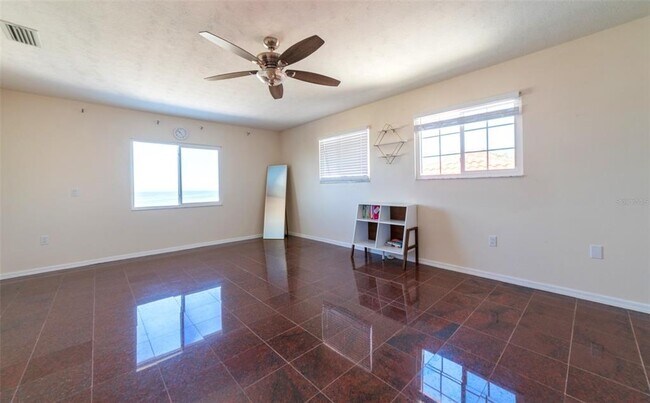 Building Photo - 5521 W Shr Dr