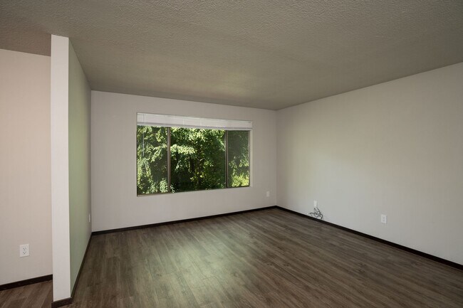 Building Photo - 2 Bedroom | AVAILABLE SOON!