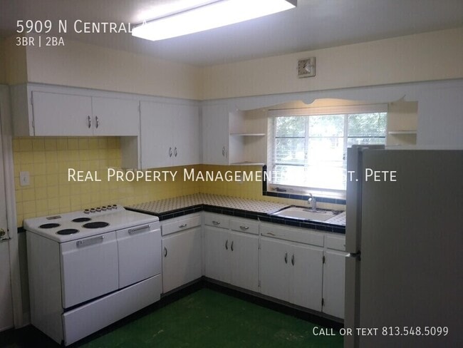 Building Photo - 5909 N Central Ave