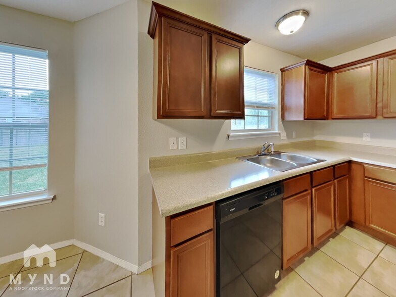 Building Photo - 1147 S Arcadia Ave