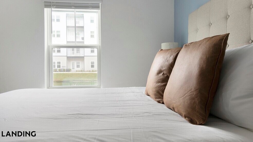 Building Photo - 12525 Tibbets Ln