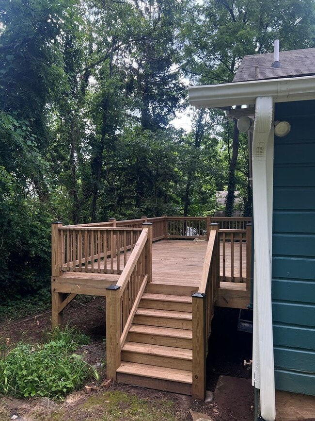 Building Photo - Unique 3 bedroom, 2 bathroom home for rent...