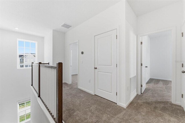 Building Photo - 1889 Seawall Wy