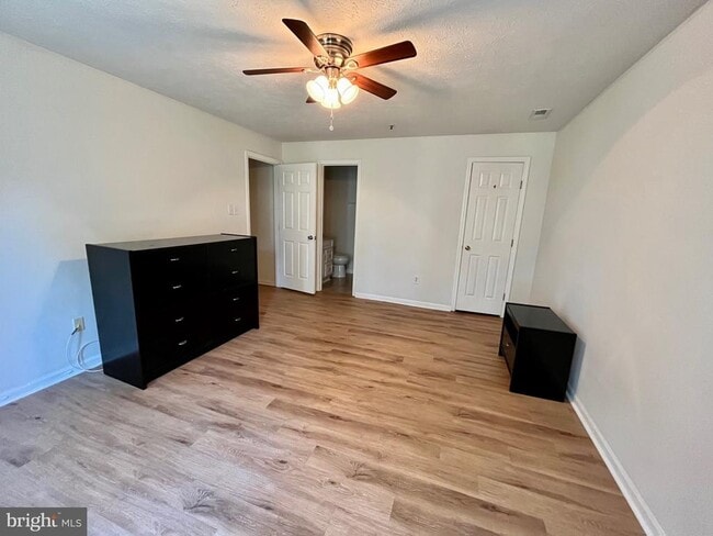 Building Photo - 1403 Sage Ln