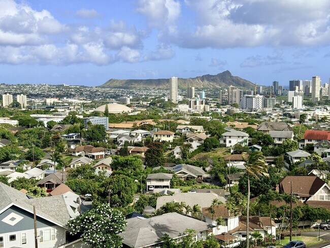 Building Photo - Exclusive Lower Manoa Historical Estate:  Panoramic Diamond Head Views & Modern Features