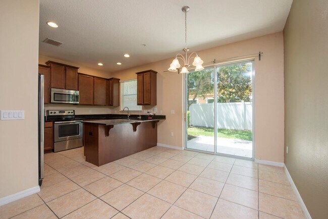 Building Photo - Nice 3/2.5 Townhouse with Garage in Lake N...
