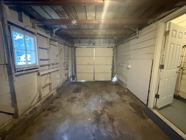 Building Photo - 1823 N Garland St