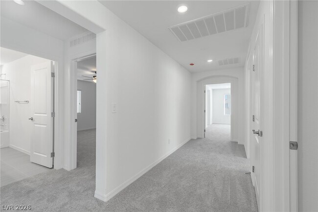 Building Photo - 7685 Vibrant Peak Ave