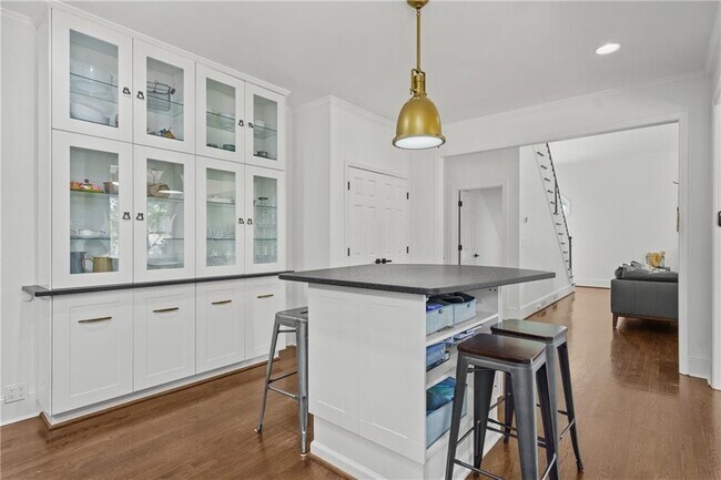 Building Photo - 455 Majestic Cove