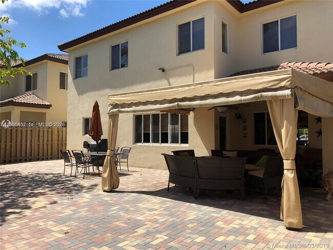 Building Photo - 867 SW 155th Ct