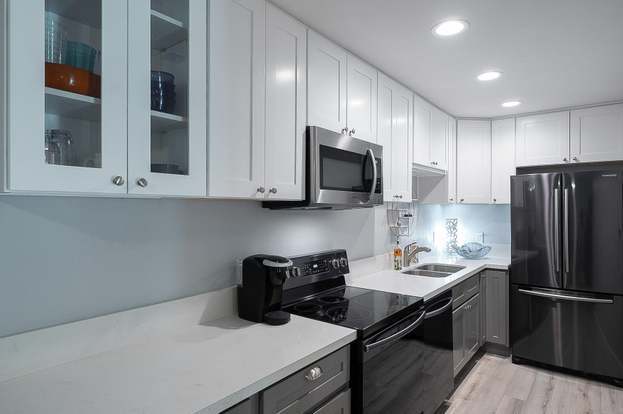 Building Photo - 510 N Villa Ct