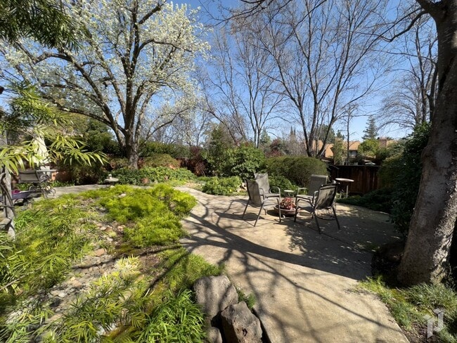 Building Photo - Cal Park Townhome for Rent in Chico CA | 2 Bed, Fenced Yard, Pet Friendly