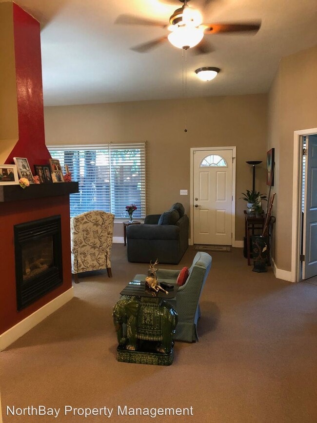 Building Photo - 3 br, 2 bath House - 1160 Gravenstein Hwy N