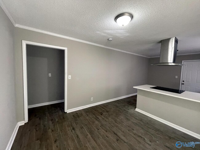 Building Photo - 4708 Lumary Dr NW