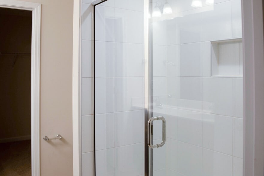 Building Photo - 2801 Killian Ct