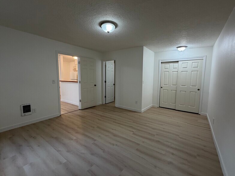 Bedroom - 1015 7th St