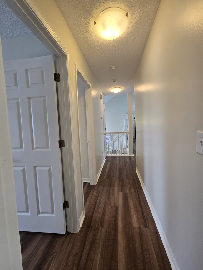 Building Photo - 16316 S Hunter St