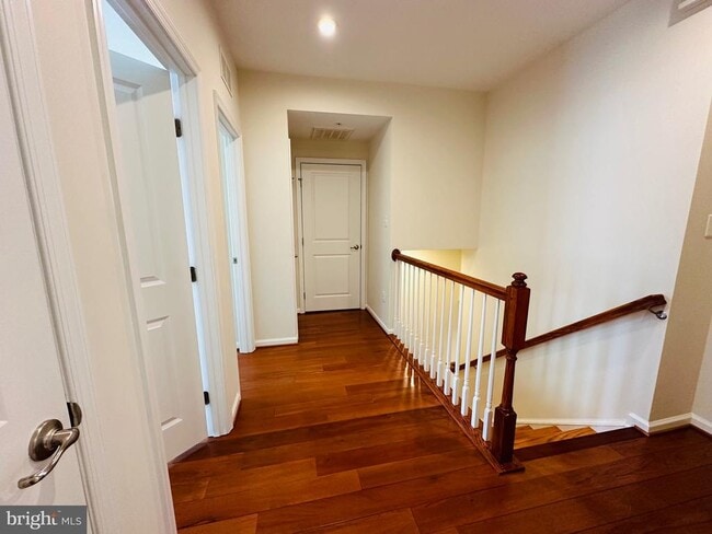 Building Photo - 22045 Broadway Ave