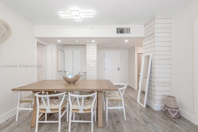 Building Photo - 2301 Collins Ave