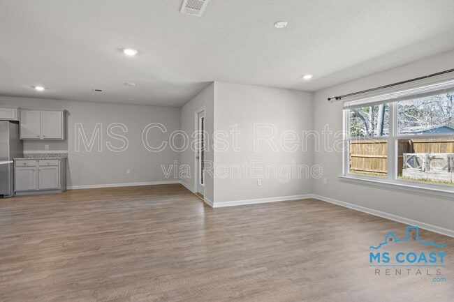 Building Photo - 15236 Cypress Way