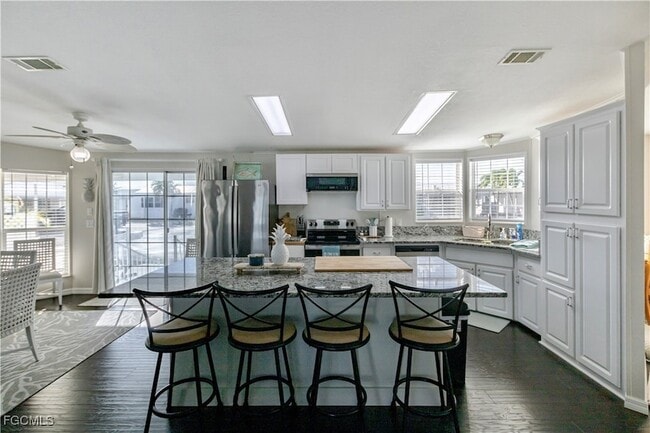 Building Photo - 2970 Sloop Ln