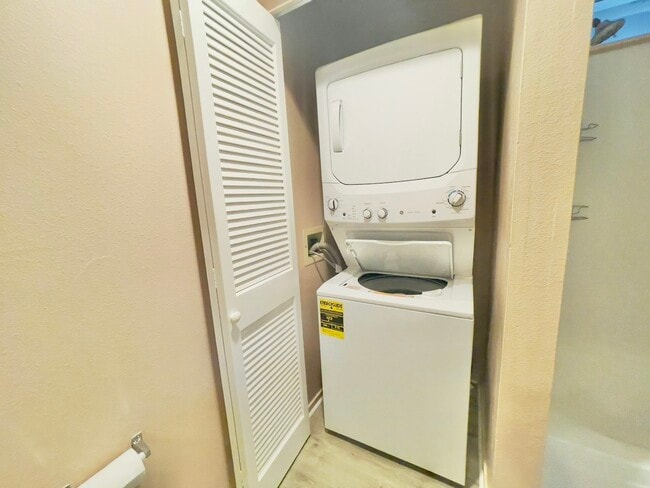 Building Photo - 95-270 Waikalani Drive