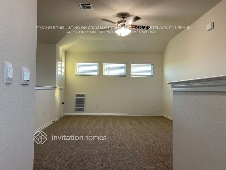 Building Photo - 7432 Mayplace Dr