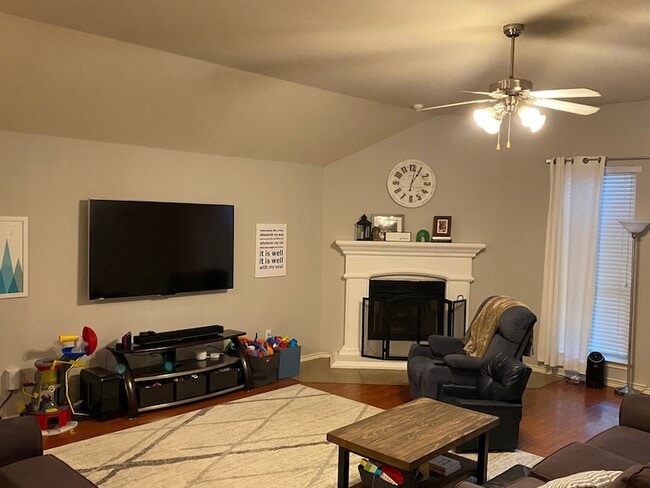 Building Photo - 5827 Silver Sage Ln