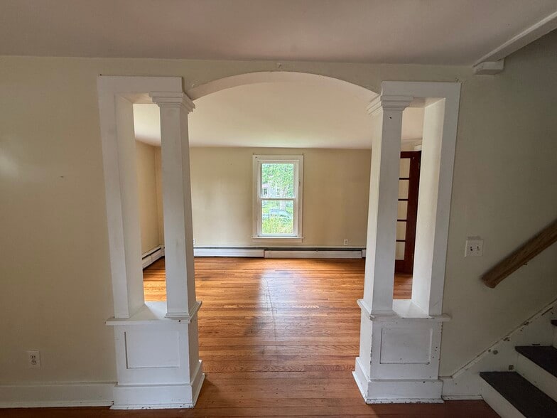 Building Photo - 2770 Slaterville Rd