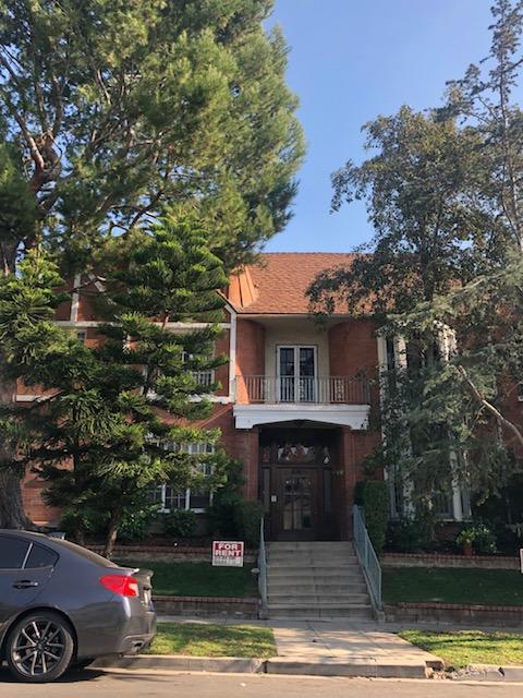 Primary Photo - 636 N Plymouth Blvd