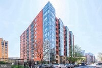 Building Photo - Thomas Circle/Mount Vernon One Bedroom W/P...