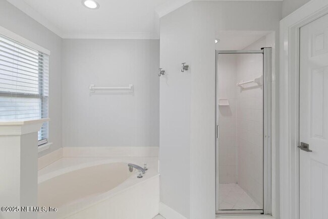 Building Photo - 744 Dewdrop Loop