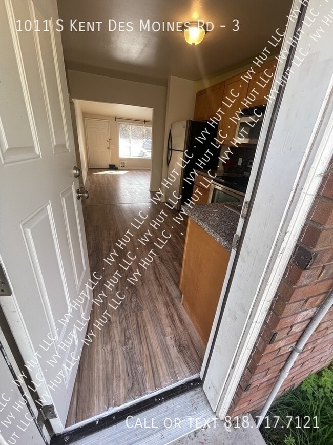 Building Photo - 1011 Kent Des Moines Rd