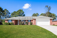 Building Photo - Welcome to Your Stunning Three-Bedroom Home