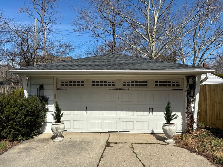 Building Photo - 1655 Hazel St