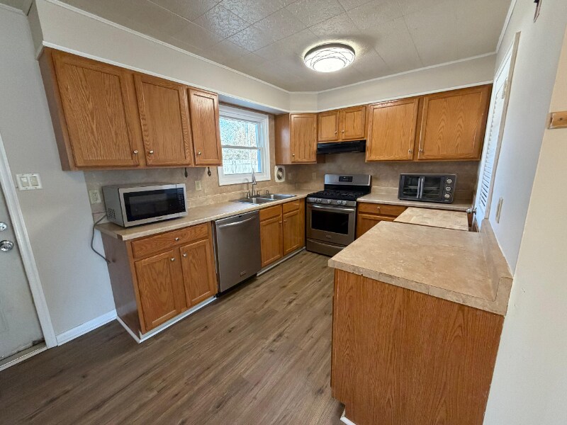 Building Photo - 111 Gunning Bedford Dr