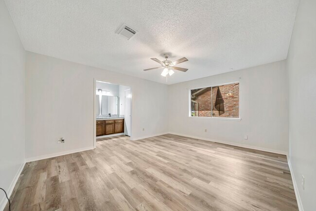 Building Photo - 18015 Poppy Trails St