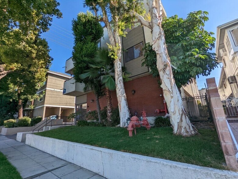 Building Photo - 612 N 6th St