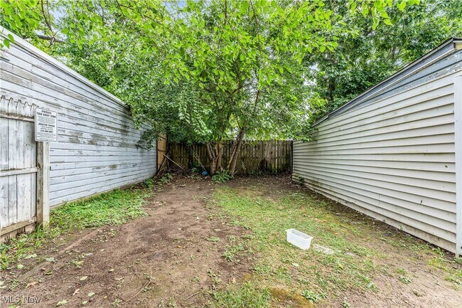 Building Photo - 3803 W 135th St