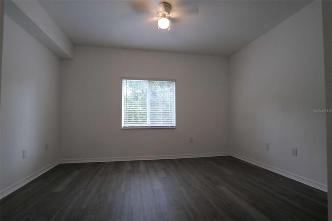 Building Photo - 9519 Newdale Way