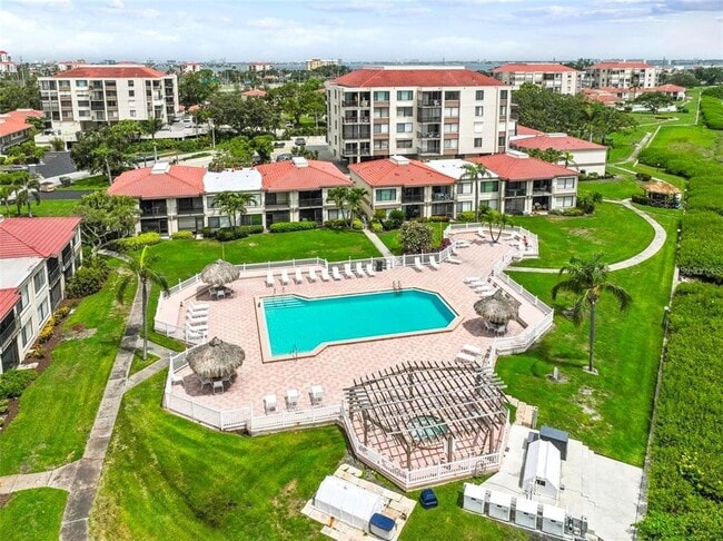 Building Photo - 6218 Palma Del Mar Blvd S