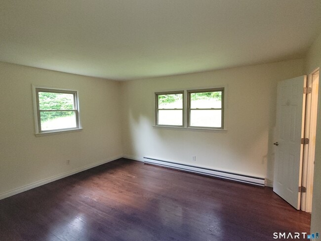 Building Photo - 163 Candlewood Lake Rd