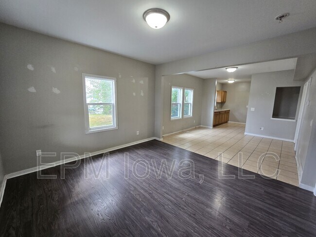 Primary Photo - 1650 Ellis Blvd NW