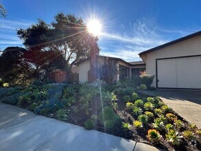 Building Photo - 3 Bedroom Carpinteria Home - Available Jan...