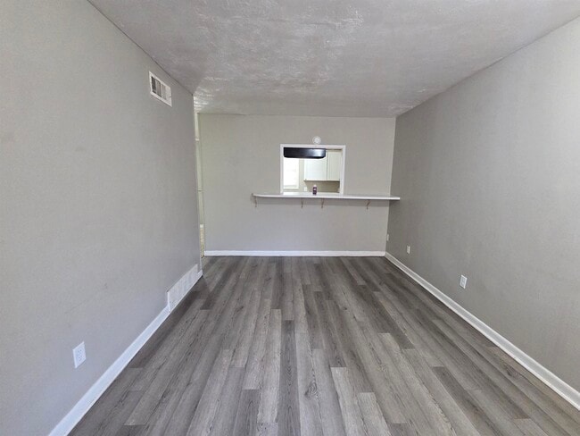 Building Photo - 3021 Ashwood St