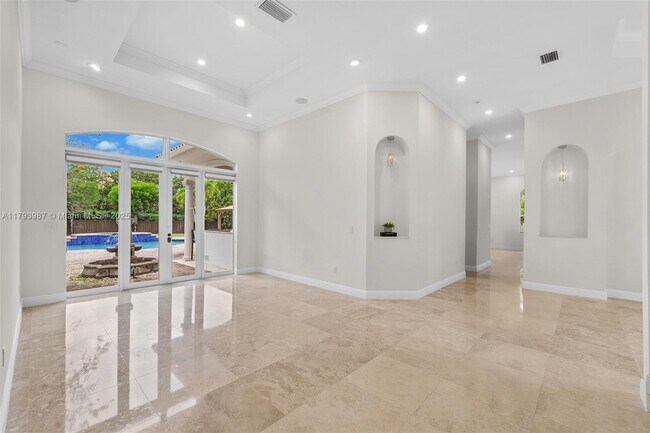 Building Photo - 9400 SW 93rd Ct