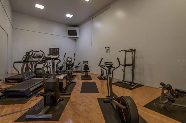 Building Photo - 1400 Gandy Blvd N